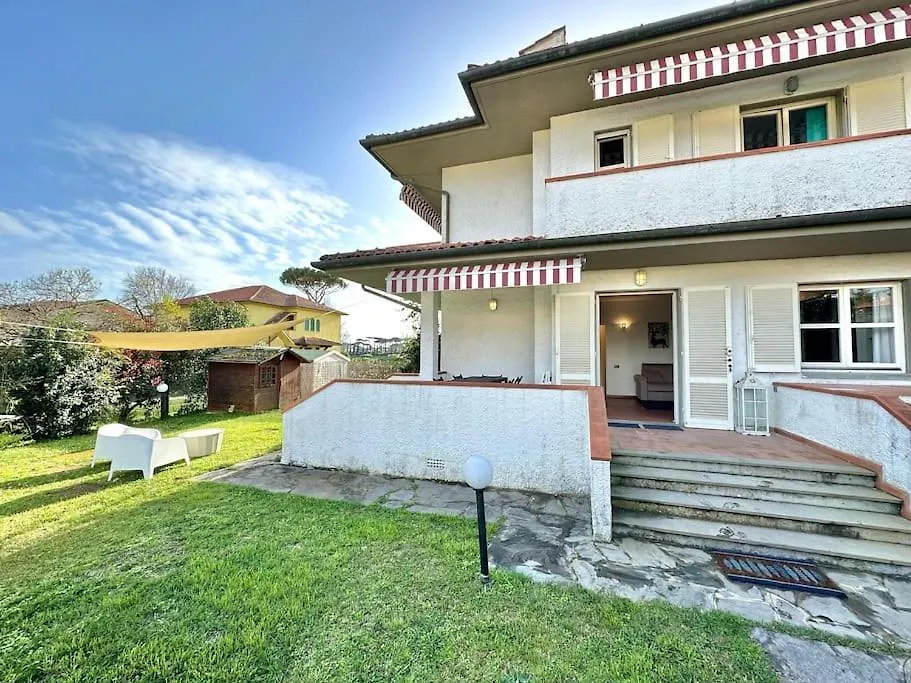 Villa Private Garden Next The Sea Marina di Pietrasanta Holiday home