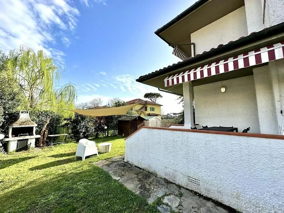 Holiday home Villa Private Garden Next The Sea Marina di Pietrasanta Italy